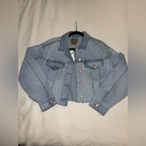 Women’s American Eagle cropped denim jacket